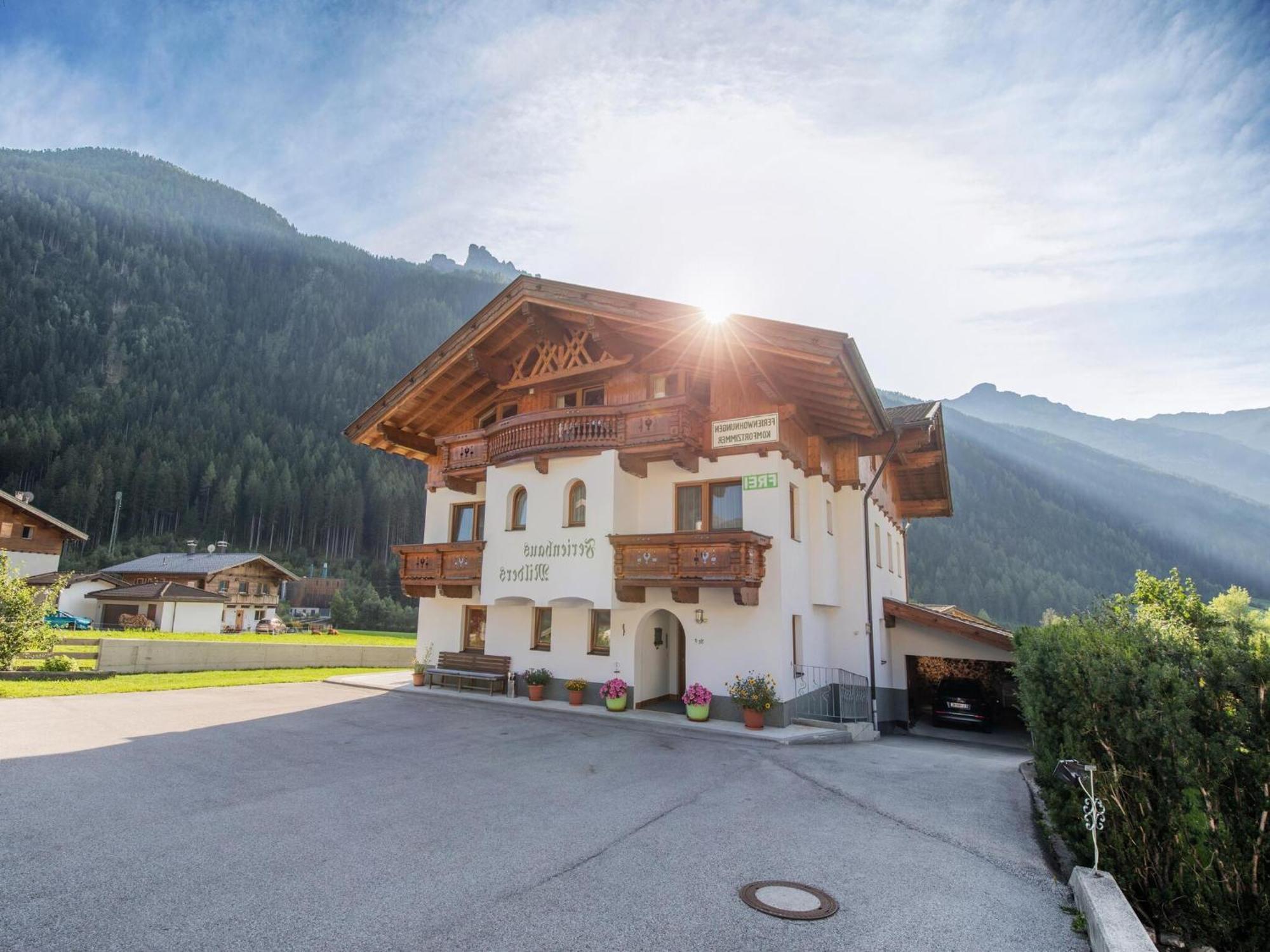 Апартаменты Flat With Sep Entrance On Ground Floor In Neustift Нойштифт-им-Штубайталь Экстерьер фото